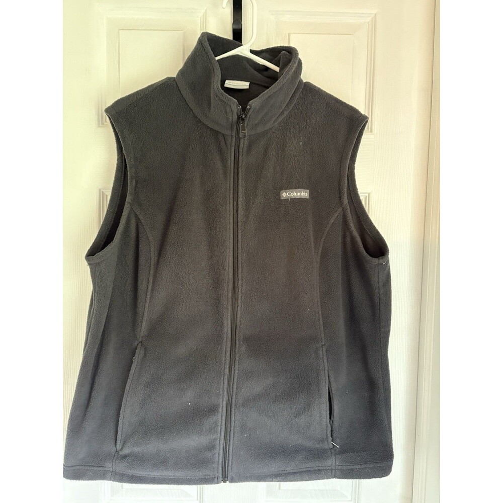 Columbia Woman’s Black Fleece Full Zip Vest Pockets size 1x Gorpcore Hiking